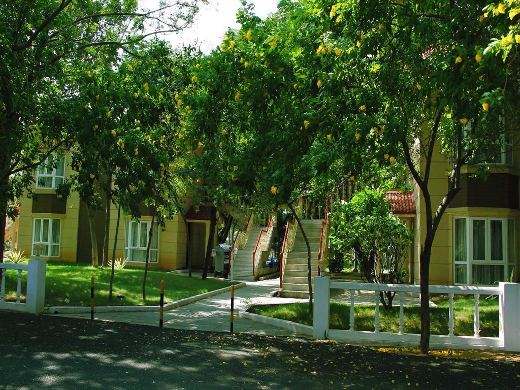 Pleasant Days Resort Chembarambakkam Lake Eksteriør billede