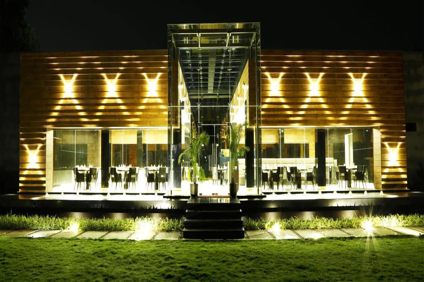Pleasant Days Resort Chembarambakkam Lake Eksteriør billede